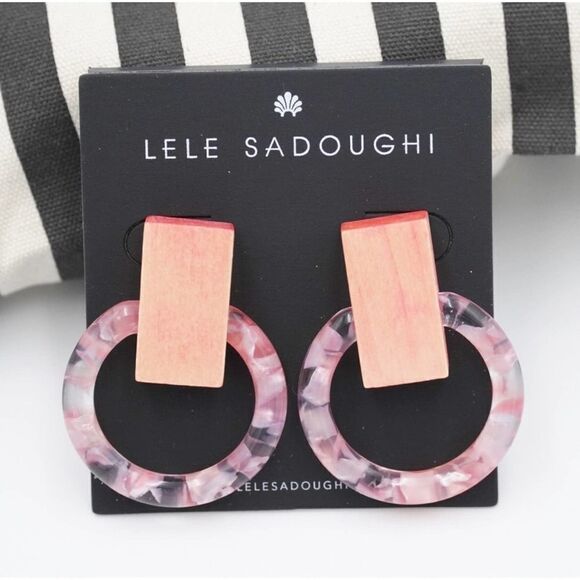 LELE SADOUGHI Horsebit Button Earrings Pink NWT - Picture 3 of 3